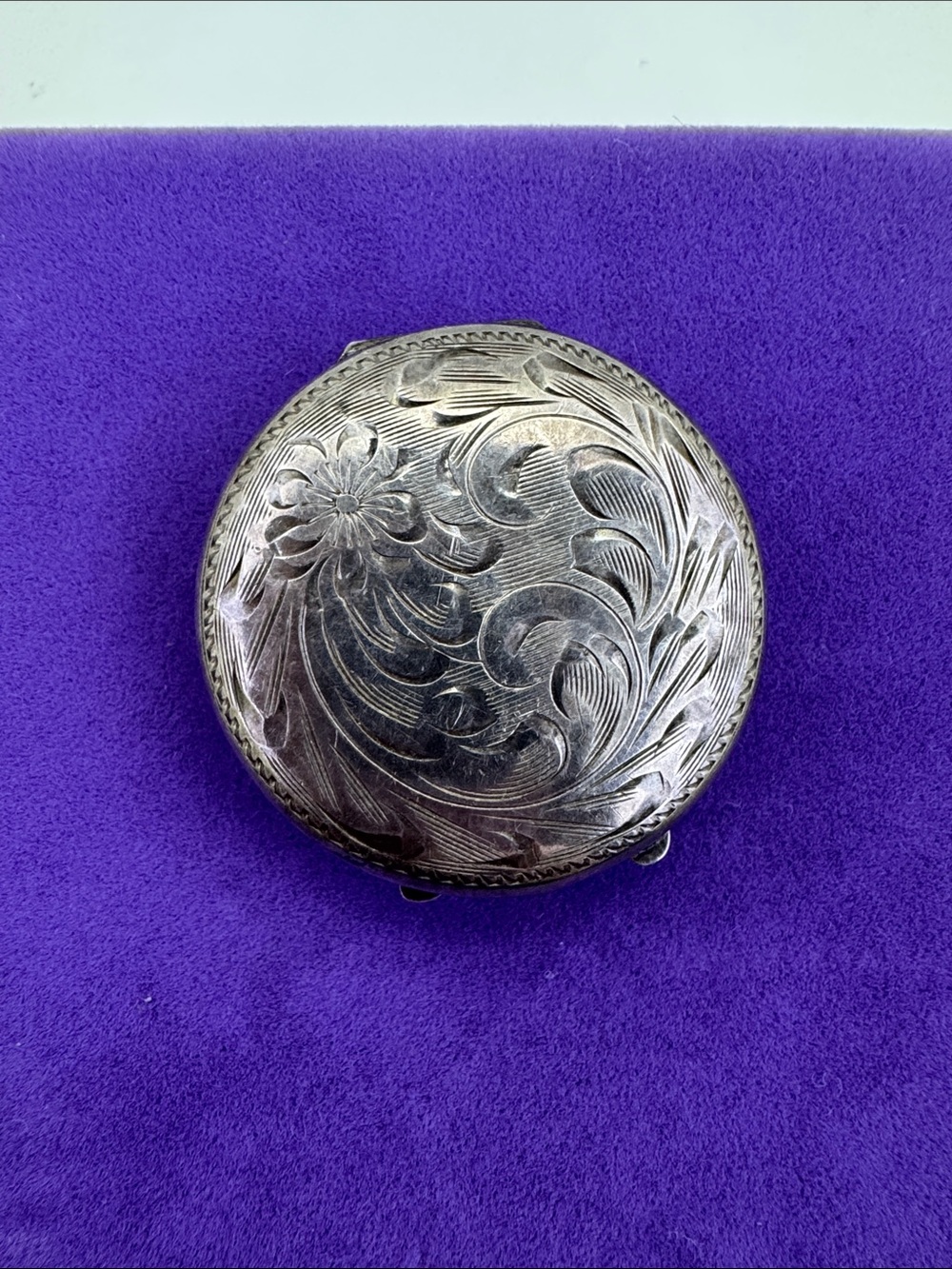 💛 Vintage Birks Sterling Silver Floral Scroll Pill Case | Designer